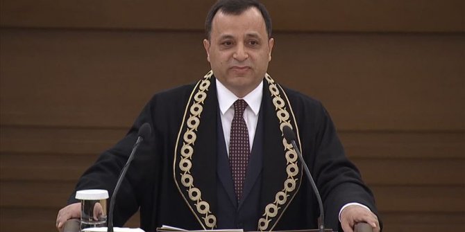 AYM Başkanı Arslan: Renginden dolayı insana nefes alma hakkı tanımayan yaklaşımla evrensel toplum inşa edilemez