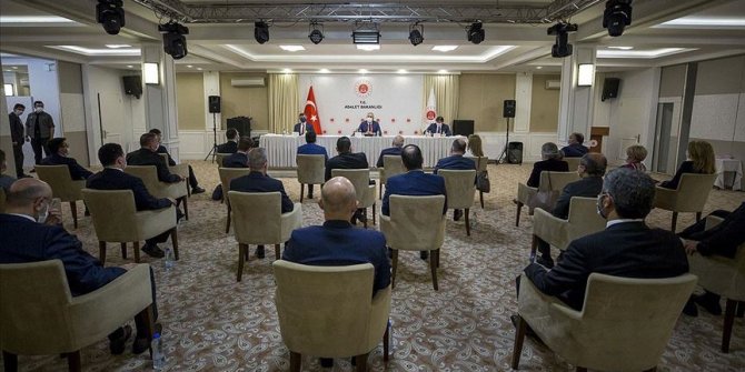 Adalet Bakanı Gül, TBB Başkanı Feyzioğlu ve bazı baro başkanlarıyla görüştü