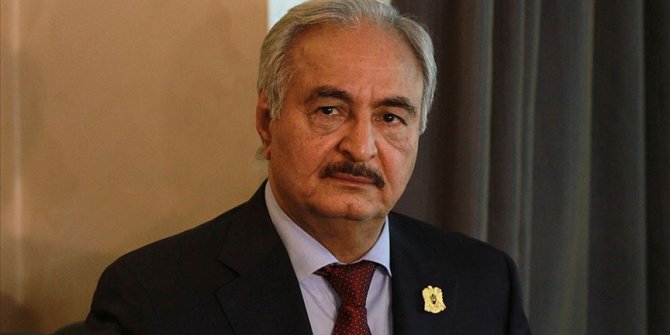 Batılı asker ve iş adamları darbeci Hafter'i 10 milyonlarca dolar dolandırmış