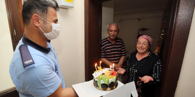 Yenimahalle Belediyesi’nden Eroğlu çiftine 42. yıl jesti