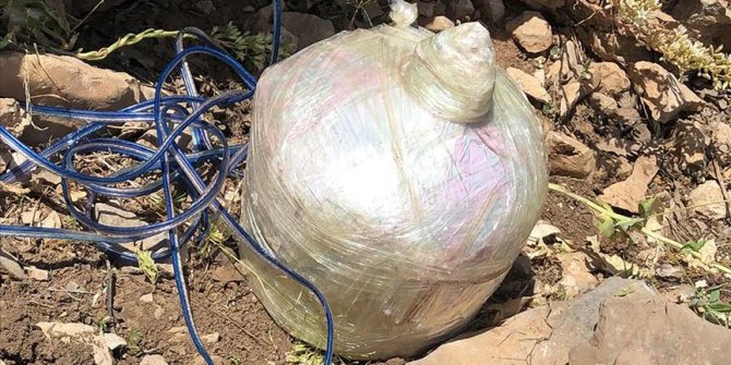 MSB: Hakkari'de RPG-7 roket başlığı ve C4 ile güçlendirilmiş iki EYP imha edildi