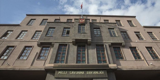 MSB: Fırat Kalkanı ve Zeytin Dalı bölgelerinde 7 terörist gözaltına alındı