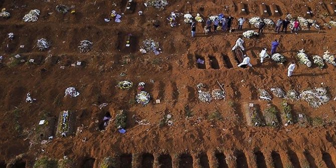 Brezilya'da eski mezarlar açılarak yeni cenazelere yer açılacak