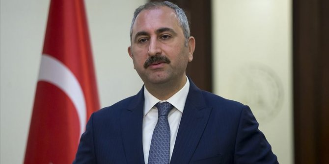 Adalet Bakanı Gül Başak Demirtaş'a yönelik paylaşımı kınadı