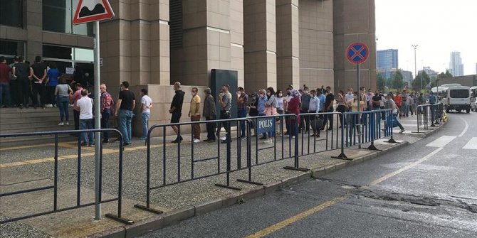 İstanbul Adliyesi'nde "normalleşme" kalabalığı