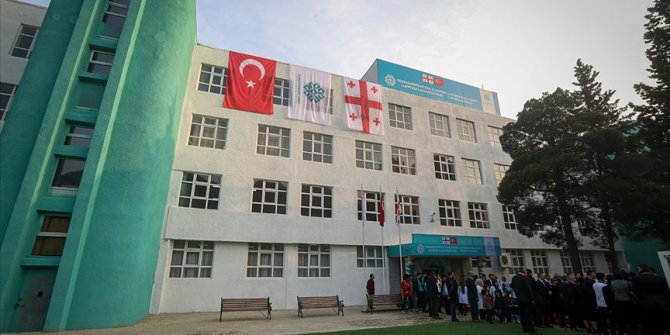 Türkiye'nin eğitimde yurt dışındaki bayrak taşıyıcısı: Maarif Vakfı