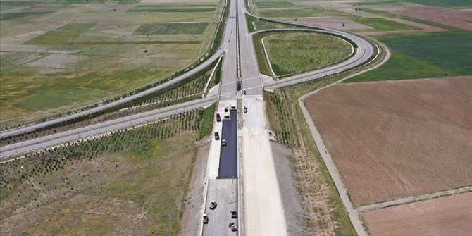 Ankara-Niğde Otoyolu'nun yüzde 85'i tamamlandı