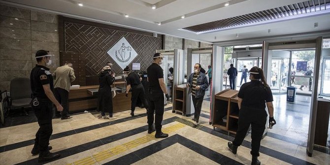 Adli ve idari yargıda koronavirüs nedeniyle ertelenen duruşma ve keşifler başladı