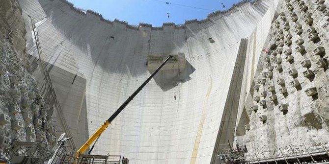 Yusufeli Barajı gövde yüksekliğinde 211 metreye ulaşıldı