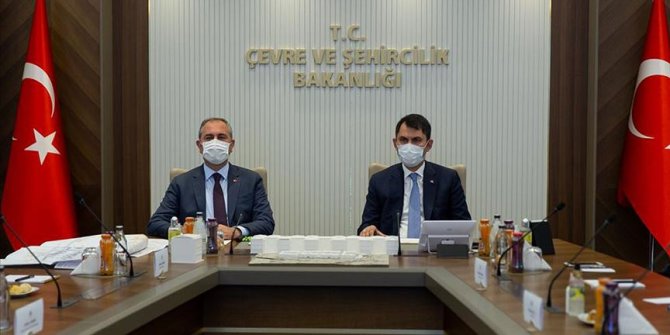 Bakan Kurum ve Bakan Gül, Ankara Yeni Adalet Sarayı Yapım Projesi için bir araya geldi