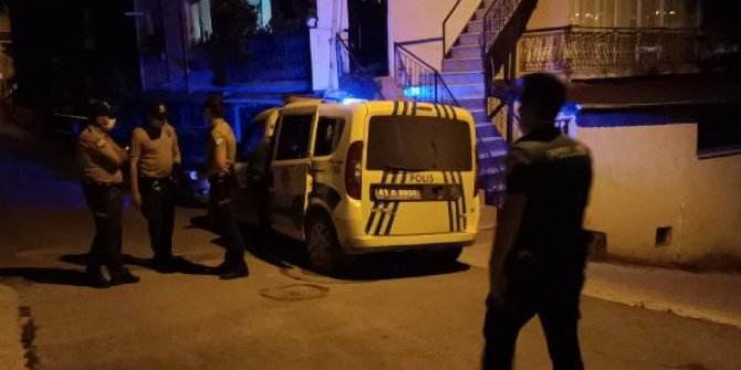 Evinin balkonunda tabancayla intihara kalkıştı, polis ikna etti