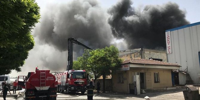 Gaziantep'te elyaf fabrikasında yangın