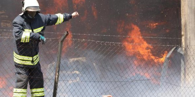 Gaziantep’te, elyaf fabrikasında büyük yangın
