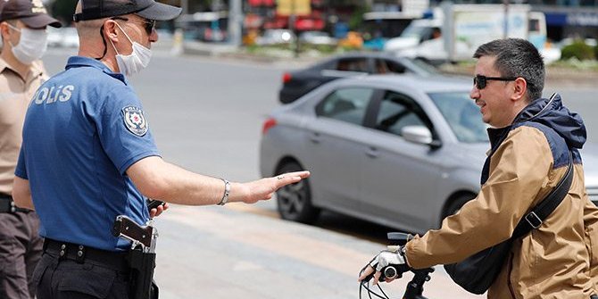 Başkent'te maske zorunluluğunun ilk gününden kareler