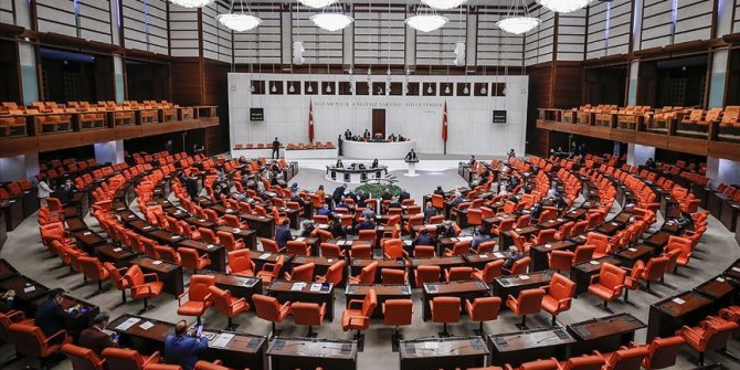 Ekonomiye ilişkin 'torba teklif' yasalaştı