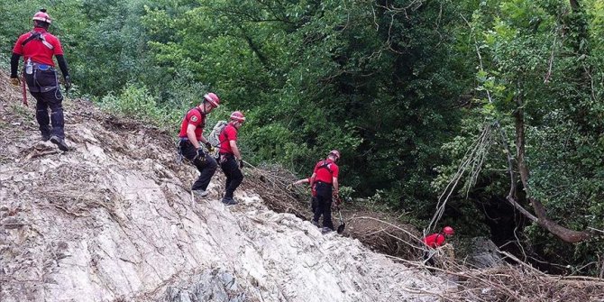 Bursa'da selde kaybolan genç kızı arama çalışmaları yeniden başladı