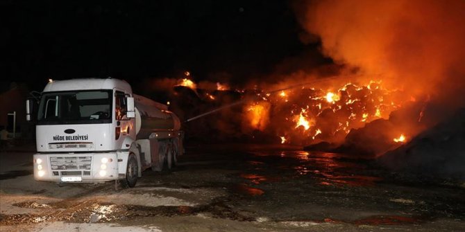 Niğde’de hayvan çiftliğinde yangın