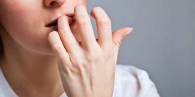 Uzmanlardan tırnaklarını yiyenlere Koronavirüs uyarısı