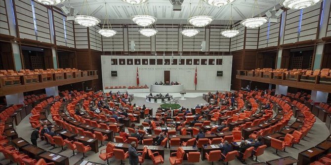 Yassıada yargılamalarının hukuki dayanağını kaldıran kanun teklifi yasalaştı