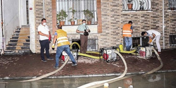 Esenyurt'ta tahliye ve temizlik çalışmaları tamamlandı