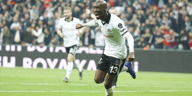 Rekortmen Atiba Hutchinson, Beşiktaş'ta ikinci 'dalya'ya hazırlanıyor