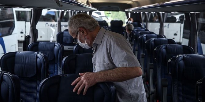 65 yaş ve üzerindekiler izin belgesi alarak turizm amaçlı seyahat yapabilecek