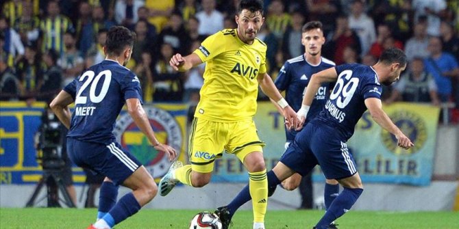 Fenerbahçeli Tolgay Arslan'dan FIFA'ya başvurduğu iddialarına ilişkin açıklama