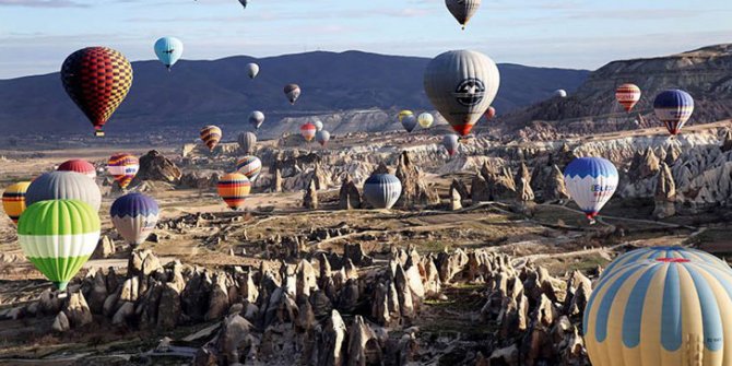 Kapadokya'da sıcak hava balonu turları, bir kez daha ertelendi