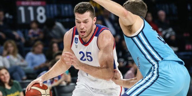 Anadolu Efes'te ABD'li basketbolcu Alec Peters ile yollar ayrıldı