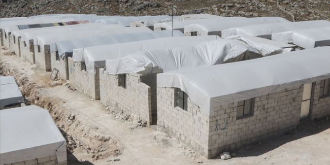 Yetim Vakfı'ndan Suriye'de yetim aileleri için briket ev