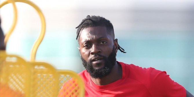 Adebayor, 4 maça çıktığı Olimpia ile yollarını ayırdı