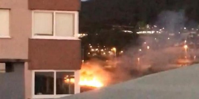 Asker konvoyunda atılan havai fişek kışlada yangın çıkardı