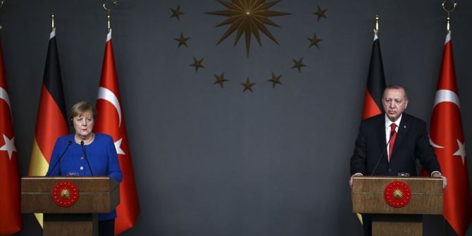 Cumhurbaşkanı Erdoğan, Almanya Başbakanı Merkel ile telefonda görüştü