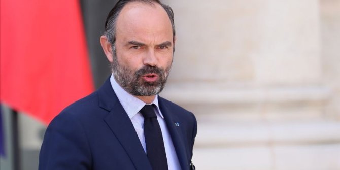 Fransa'yı sarsan istifa