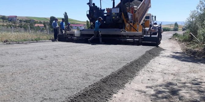 Başkent'te yollar beton gibi oluyor; "ilk beton yol Çubuk’ta atıldı"