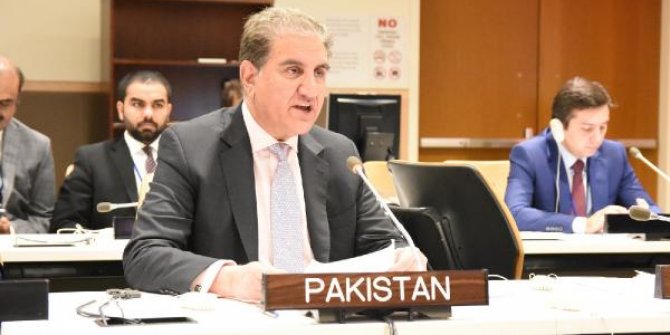 Pakistan Dışişleri Bakanı Kureyşi koronavirüse yakalandı