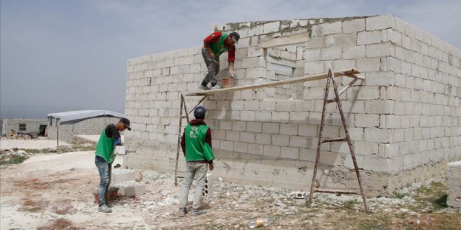 İHH İdlib'de 120 bin sığınmacıya sıcak yuva için çalışıyor