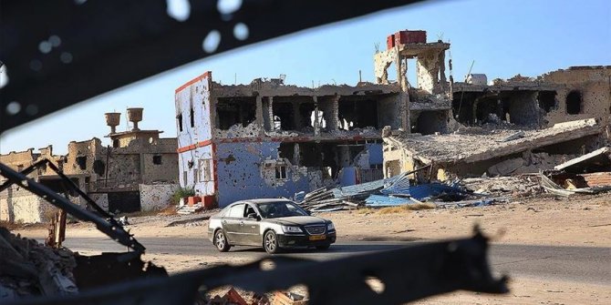 Libya Hafter'in suçlarının belgelendirmek için Uluslararı Af Örgütü'yle toplantı yaptı