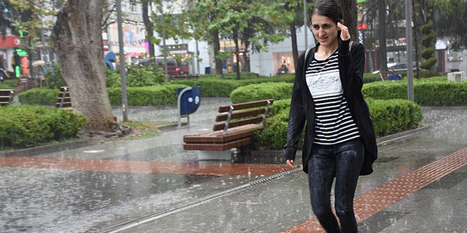 Doğu Karadeniz için 'şiddetli' ve 'aşırı' yağış uyarısı