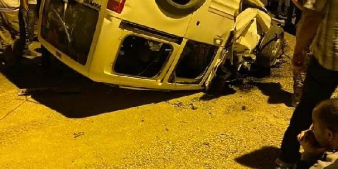 Zırhlı polis aracına çarpıp ters dönen hafif ticari aracın sürücüsü öldü