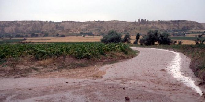 Nevşehir'de sağanak, sele neden oldu