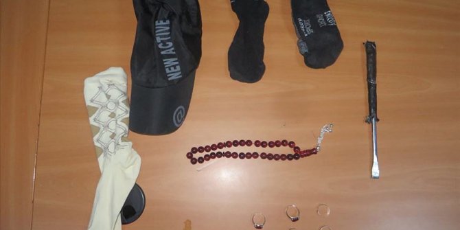 Kayınpederi ve kayınbiraderiyle evlerden hırsızlık yapan damat tutuklandı