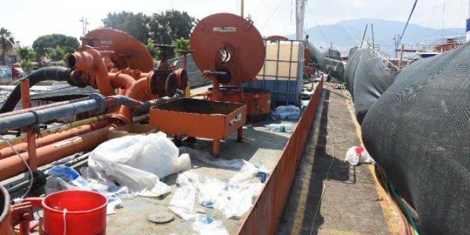 Tankerde göçmen kaçakçılığına 4 tutuklama