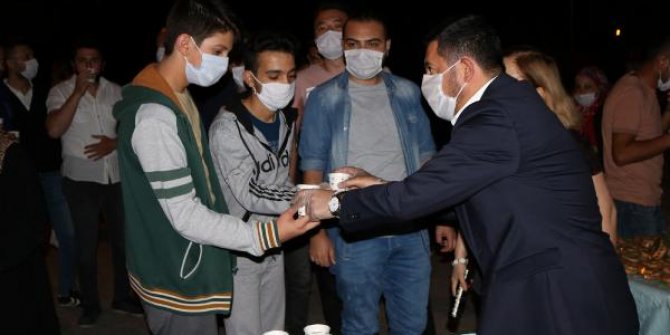 Nevşehir'de Ayasofya Müzesinin camii oluşu nedeniyle şerbet dağıtıldı