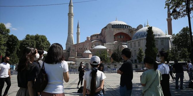 Ayasofya'ya ibadet yolu açılmasına büyük ilgi