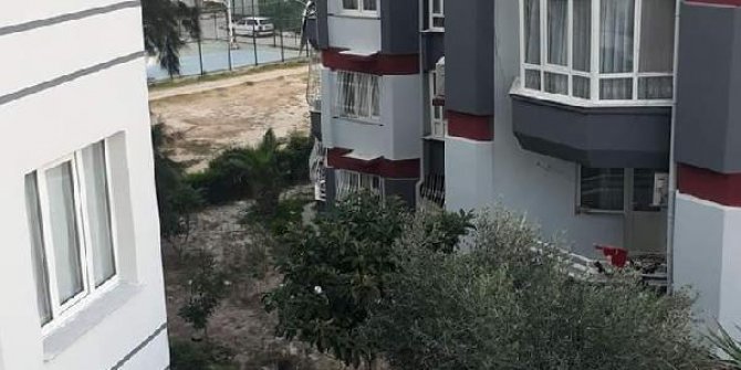 Bir yaşındaki çocuk, 5'inci kattan düştü.