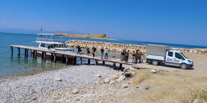 Van Gölü'nde teknenin batması sonucu kaybolan 1 kişinin daha cesedi bulundu