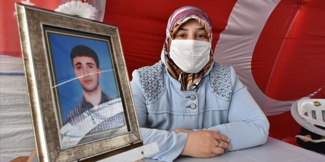Diyarbakır annelerinden Elhaman: Çocuklarımızı PKK'ya esir etmeyeceğiz