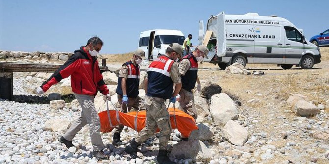 Van Gölü'nde teknenin batması sonucu kaybolan 1 kişinin daha cesedi bulundu