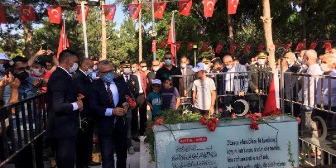 Ömer Halisdemir'in kabrine ziyaretçi akını